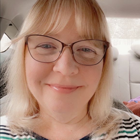 Meet your Posher, Donna - Picture 2 of 3